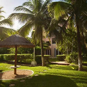  Apartamento Loft With Pool - A Few Steps From The Beach!
