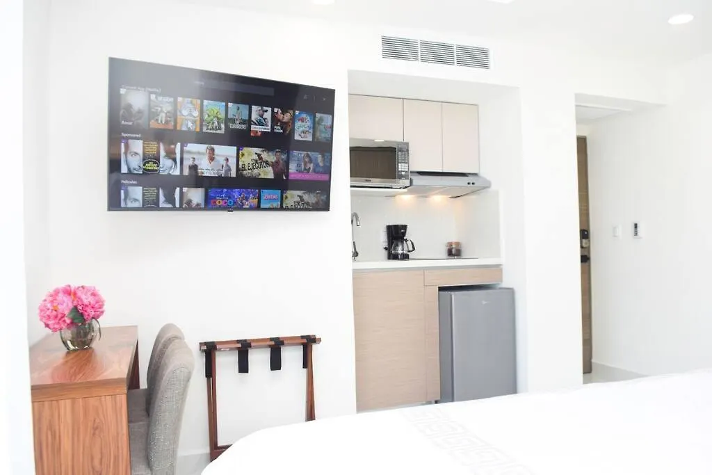 New Studio At The Beach, Pool, Gym, Spa 2D Cancún 0*,  Mexiko