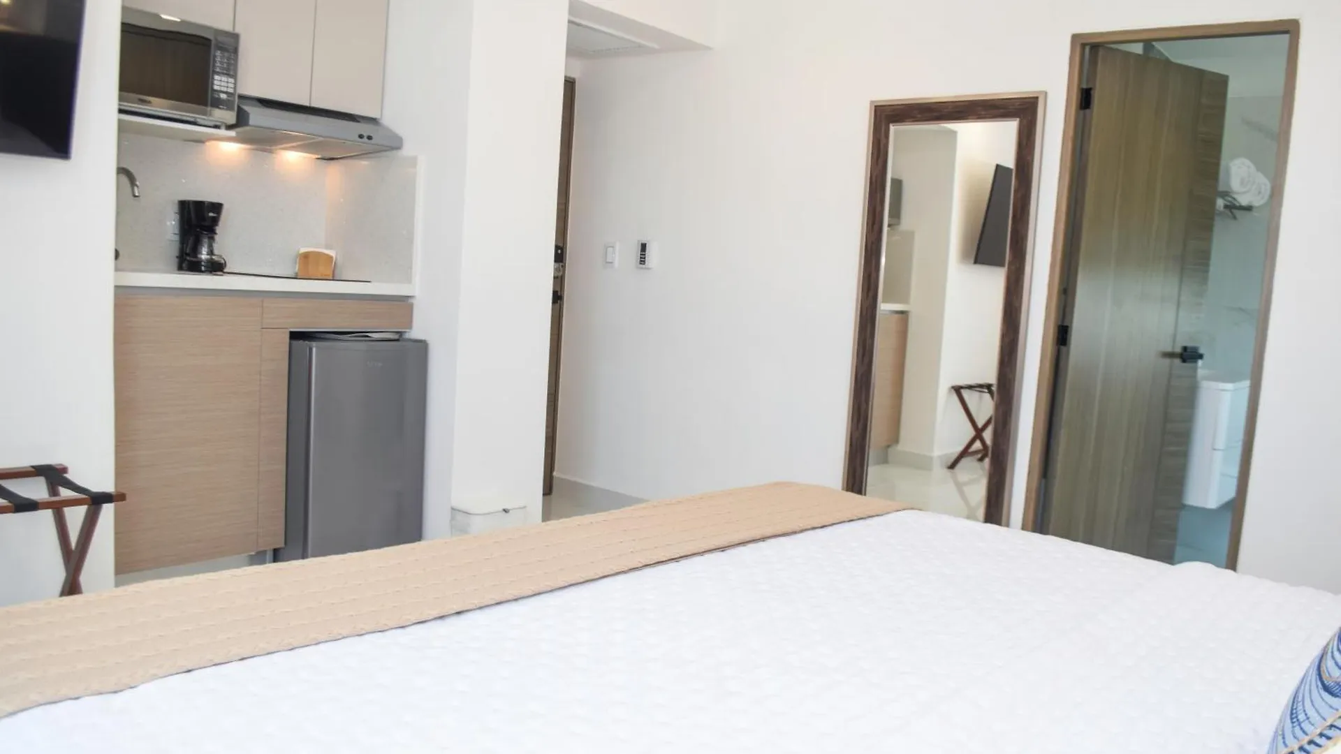 New Studio At The Beach, Pool, Gym, Spa 2D Cancun Apartment
